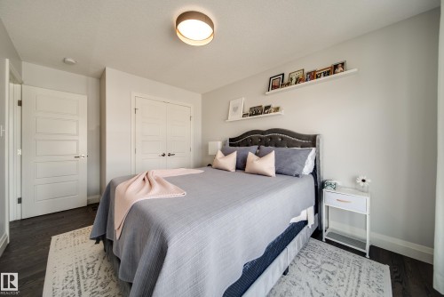 17707 9A Avenue Sw, Edmonton, AB 