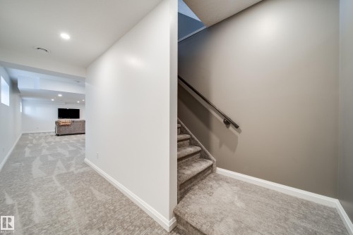 17707 9A Avenue Sw, Edmonton, AB 