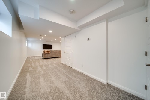 17707 9A Avenue Sw, Edmonton, AB 