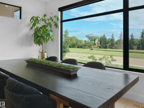 8707 Strathearn Crescent Nw, Edmonton, AB 