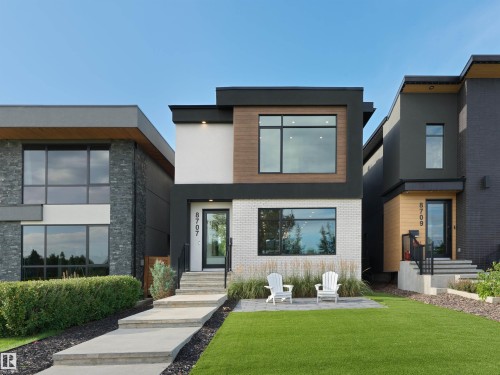 8707 Strathearn Crescent Nw, Edmonton, AB 
