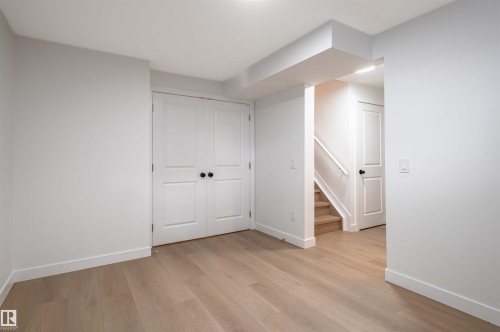 404 Hemingway Road Nw, Edmonton, AB 