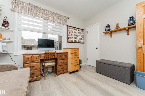 10807 136 Street Nw, Edmonton, AB 
