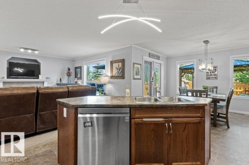 271 Westwood Point(E), Fort Saskatchewan, AB - Indoor Photo Showing Kitchen With Double Sink