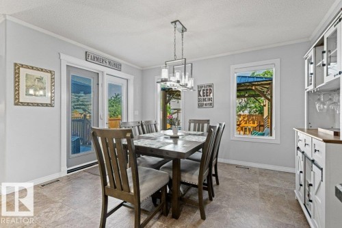 271 Westwood Point(E), Fort Saskatchewan, AB - Indoor Photo Showing Dining Room