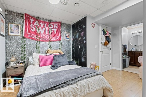 271 Westwood Point(E), Fort Saskatchewan, AB - Indoor Photo Showing Bedroom
