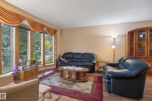 5712 123 Avenue Nw, Edmonton, AB 