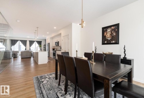 427 39 Street Sw, Edmonton, AB - Indoor Photo Showing Dining Room