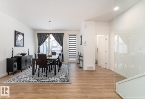 427 39 Street Sw, Edmonton, AB - Indoor Photo Showing Dining Room