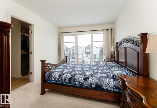 427 39 Street Sw, Edmonton, AB - Indoor Photo Showing Bedroom