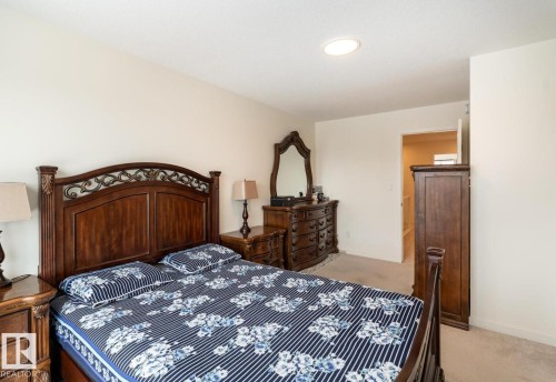 427 39 Street Sw, Edmonton, AB - Indoor Photo Showing Bedroom