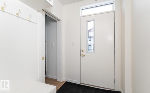 427 39 Street Sw, Edmonton, AB - Indoor Photo Showing Other Room