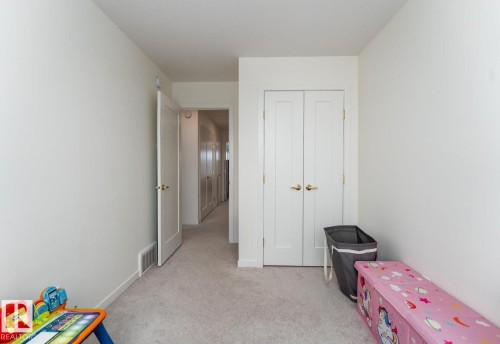 427 39 Street Sw, Edmonton, AB - Indoor