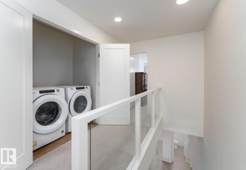 427 39 Street Sw, Edmonton, AB - Indoor Photo Showing Laundry Room