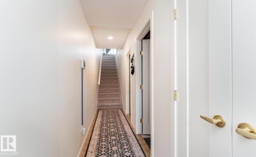 427 39 Street Sw, Edmonton, AB - Indoor Photo Showing Other Room