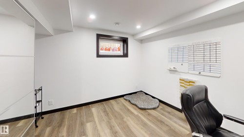 6115 95 Avenue Nw, Edmonton, AB 