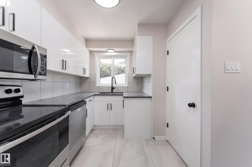 12224 55 Street Nw, Edmonton, AB 