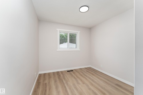 12224 55 Street Nw, Edmonton, AB 