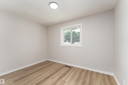 12224 55 Street Nw, Edmonton, AB 