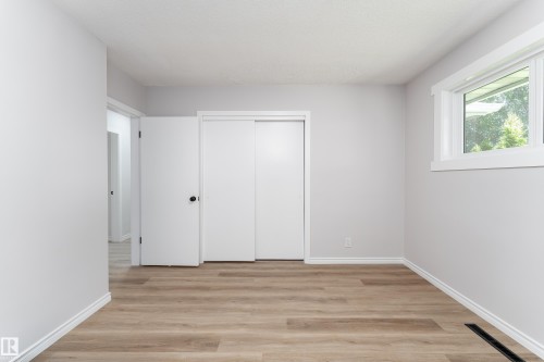 12224 55 Street Nw, Edmonton, AB 