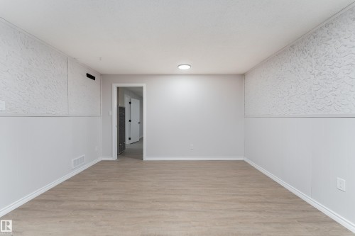12224 55 Street Nw, Edmonton, AB 