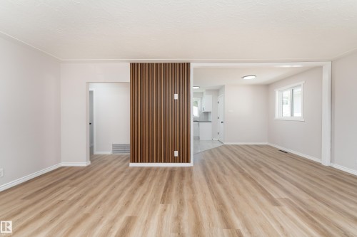 12224 55 Street Nw, Edmonton, AB 