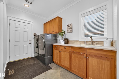 9604 95 Avenue Nw, Edmonton, AB 