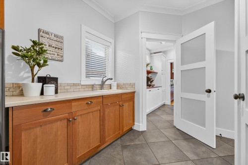 9604 95 Avenue Nw, Edmonton, AB 