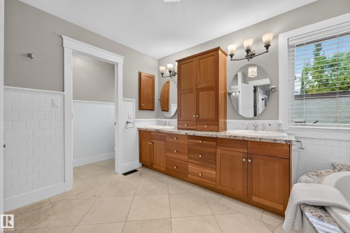 9604 95 Avenue Nw, Edmonton, AB 