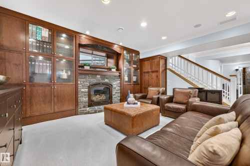 9604 95 Avenue Nw, Edmonton, AB 