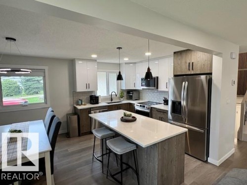 9520 150 Avenue Nw, Edmonton, AB 