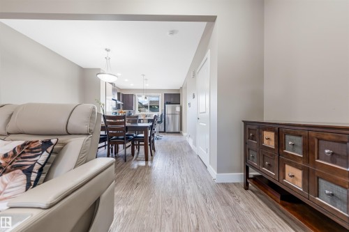 818 35A Ave Nw, Edmonton, AB 