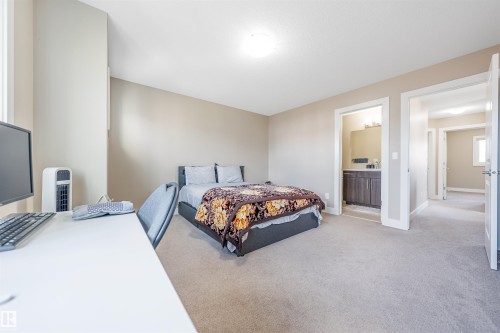818 35A Ave Nw, Edmonton, AB 