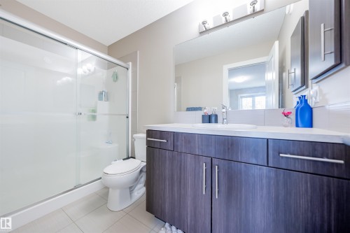 818 35A Ave Nw, Edmonton, AB 