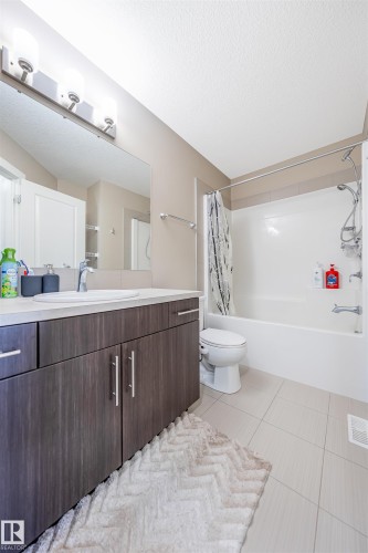 818 35A Ave Nw, Edmonton, AB 