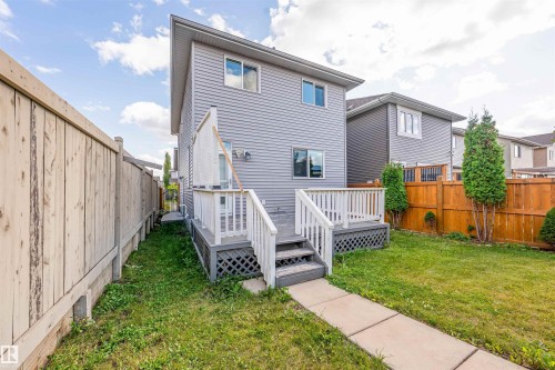 818 35A Ave Nw, Edmonton, AB 