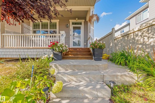 818 35A Ave Nw, Edmonton, AB 