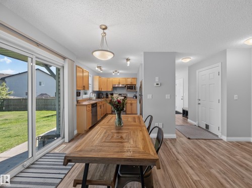 #44 12050 17 Av Sw, Edmonton, AB - Indoor Photo Showing Dining Room