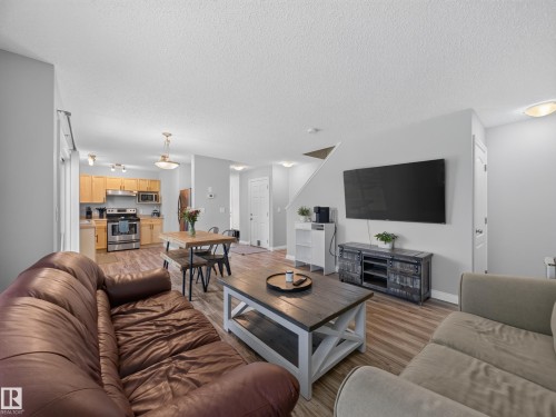 #44 12050 17 Av Sw, Edmonton, AB - Indoor Photo Showing Living Room