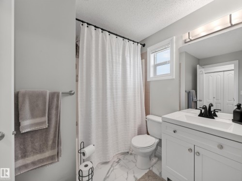 #44 12050 17 Av Sw, Edmonton, AB - Indoor Photo Showing Bathroom