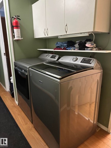#68 4204 47 St, Wetaskiwin, AB - Indoor Photo Showing Laundry Room
