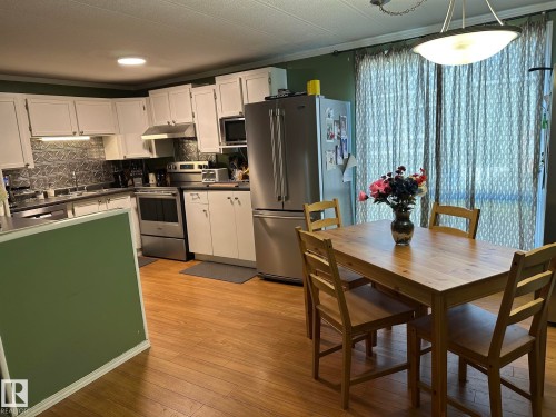 #68 4204 47 St, Wetaskiwin, AB - Indoor