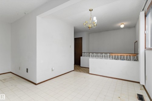 1139 68 Street Nw, Edmonton, AB 
