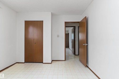1139 68 Street Nw, Edmonton, AB 