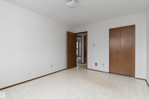 1139 68 Street Nw, Edmonton, AB 