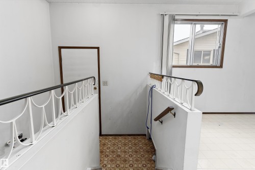 1139 68 Street Nw, Edmonton, AB 
