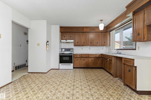 1139 68 Street Nw, Edmonton, AB 