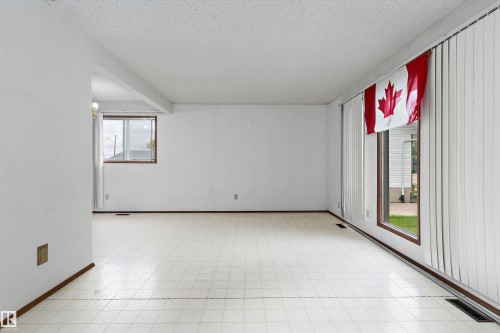 1139 68 Street Nw, Edmonton, AB 