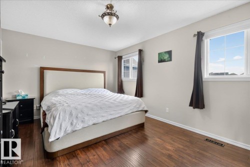 8503 11 Avenue Sw, Edmonton, AB 