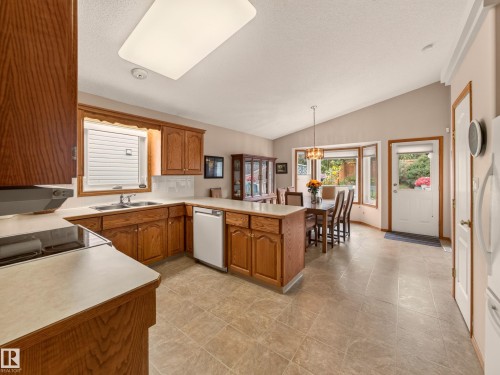 46 Hawthorne Crescent, St. Albert, AB 